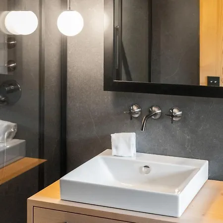 Apartment Swiss - *