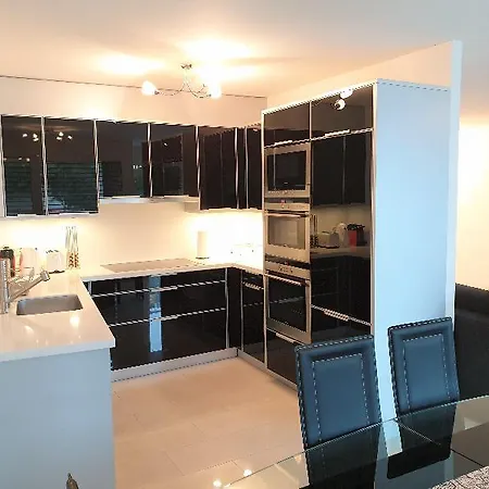 Apartment Swiss - *